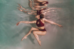 photographe sous l'eau en piscine intérieure montpellier