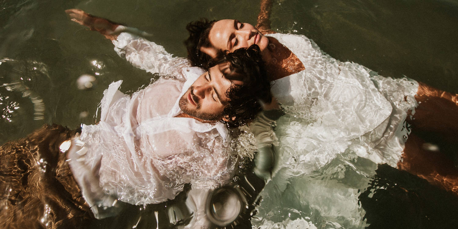 Mariage dans l'eau Frontignan plage 34 photographe aquatique