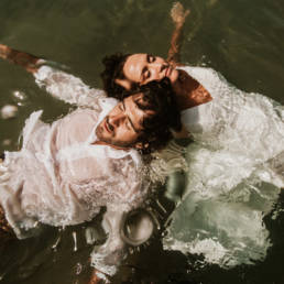 Mariage dans l'eau Frontignan plage 34 photographe aquatique