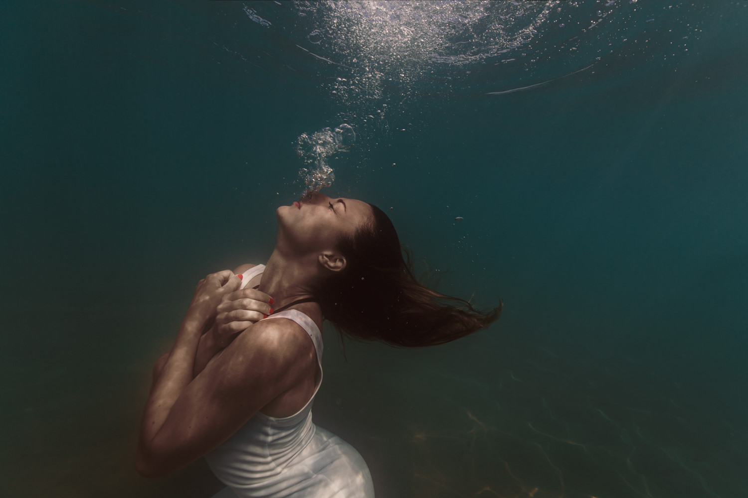 Photographe femme portrait underwater Montpellier 