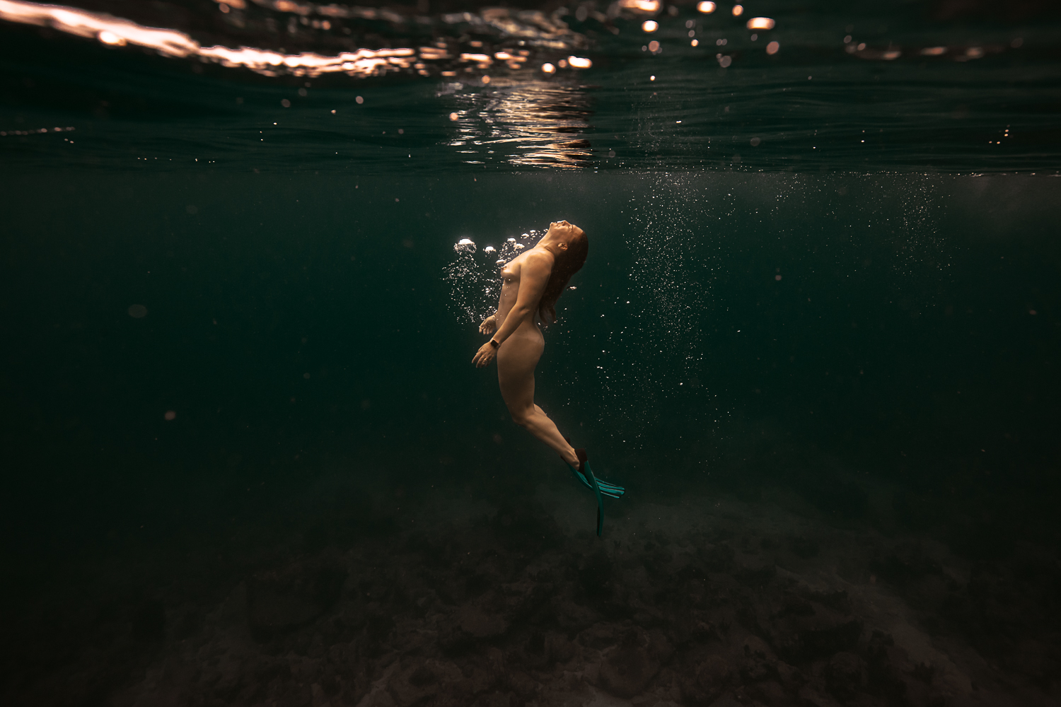 Photo nu artistique sous l'eau